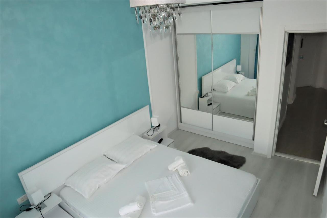 Donny Luxury Apartment Navodari Exterior photo